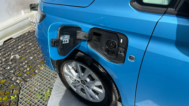 Ford Transit Connect 250 L2 Petrol 1.5 EcoBoost PHEV 150 Limited Van Auto